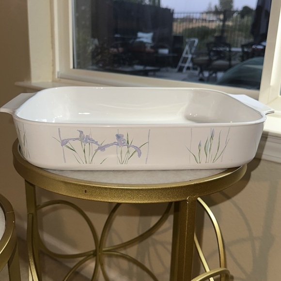 CorningWare 4-Piece Baking Dish Set - “Shadow Iris” - Vintage Floral Cookware - Picture 3 of 5